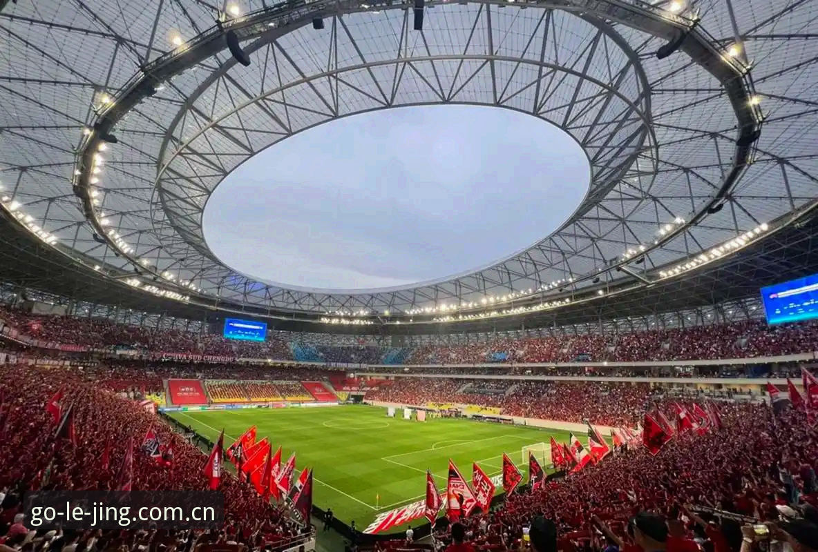 欧联杯决赛深度评测：埃梅里五冠封神，维拉王朝开启新纪元